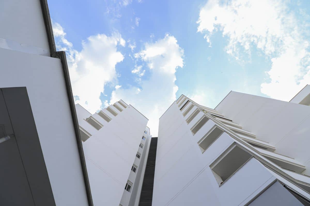 Color y rendimiento térmico del SATE