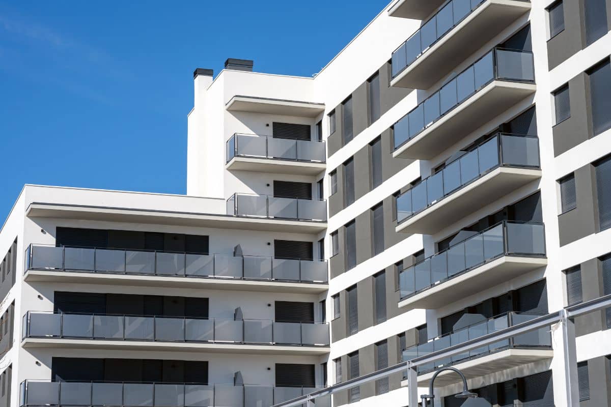 Color y rendimiento térmico del SATE